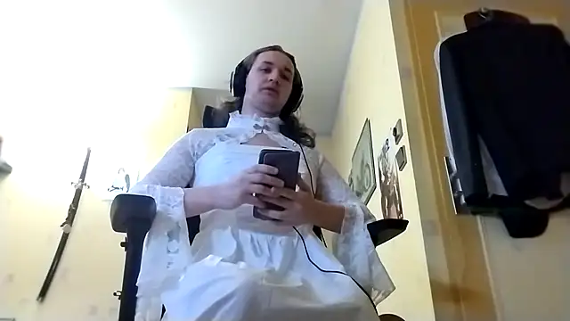 Snapshot of julialafemboy59 chatting on 02/09/26, 10:02 julialafemboy59 online show from 02/09/26, 10:02