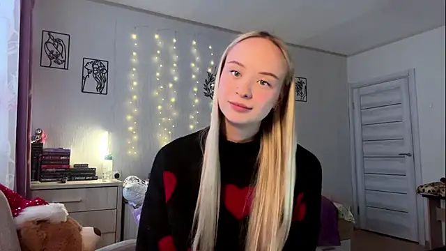 LatashiaOrcutt online show from 01/11/26, 12:34