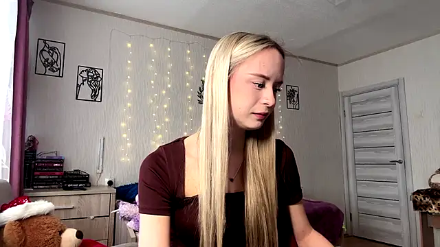 LatashiaOrcutt online show from 01/08/26, 08:53