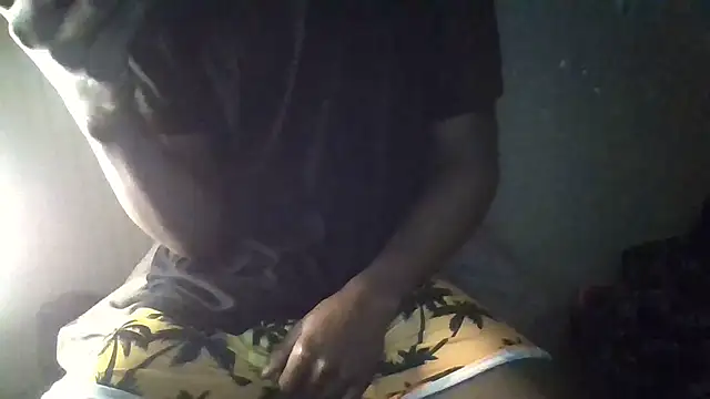 Snapshot of Quuwavve chatting on 02/19/26, 06:10 Quuwavve online show from 02/19/26, 06:10