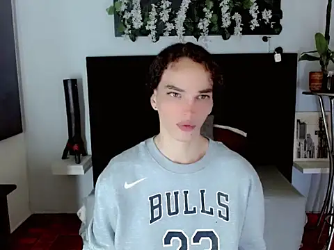 sora jun online show from 03/16/26, 12:42