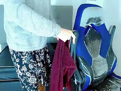 sora jun online show from 02/10/26, 12:48