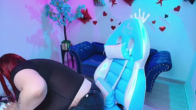 Hannah andrews online show from 02/23/26, 07:25