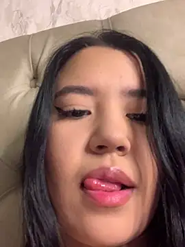 Snapshot of DulcePiink chatting on 01/31/26, 07:45 DulcePiink online show from 01/31/26, 07:45