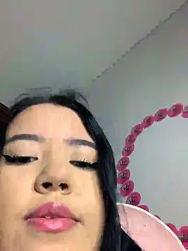 Snapshot of DulcePiink chatting on 03/31/26, 11:18 DulcePiink online show from 03/31/26, 11:18