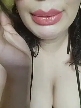 Snapshot of charmoutak_nada chatting on 07/28/26, 08:01 charmoutak nada online show from 07/28/26, 08:01