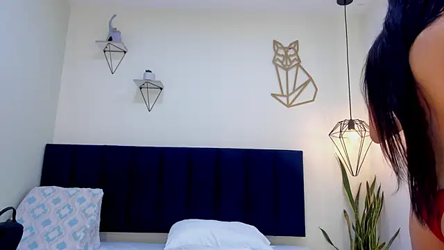 mayaevansmg online show from 05/13/26, 12:12