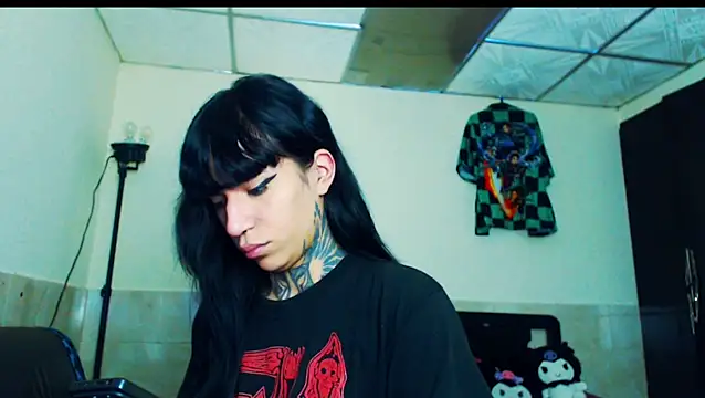 Snapshot of jazmin_wolf chatting on 02/14/26, 12:05 jazmin wolf online show from 02/14/26, 12:05