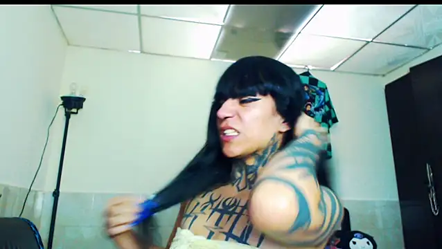 Snapshot of jazmin_wolf chatting on 02/08/26, 04:26 jazmin wolf online show from 02/08/26, 04:26