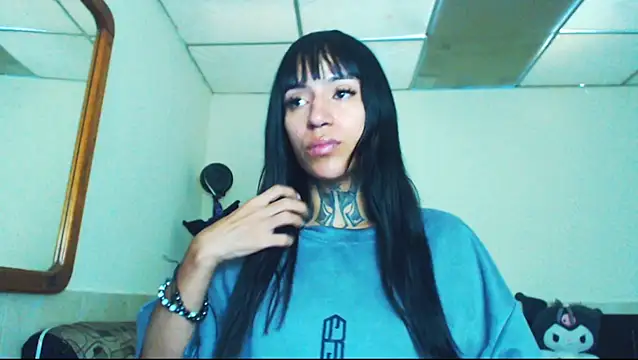 Snapshot of jazmin_wolf chatting on 06/28/26, 01:06 jazmin wolf online show from 06/28/26, 01:06