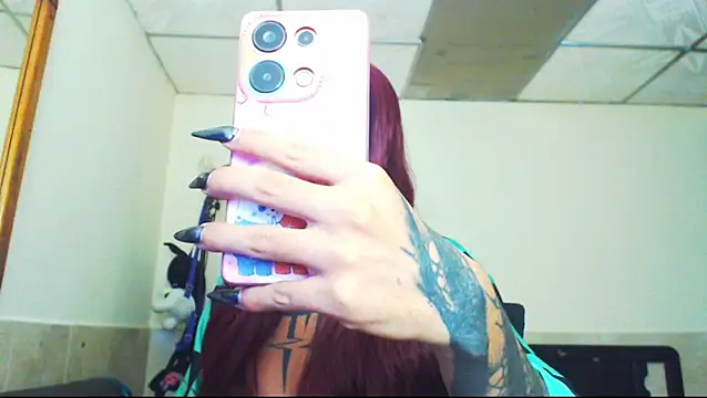 Snapshot of jazmin_wolf chatting on 04/24/26, 11:12 jazmin wolf online show from 04/24/26, 11:12