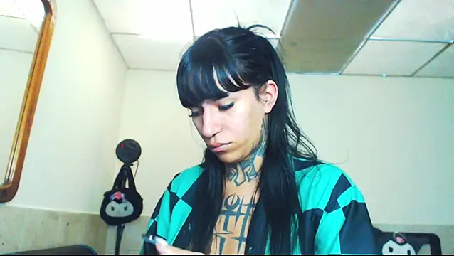 Snapshot of jazmin_wolf chatting on 05/24/26, 01:11 jazmin wolf online show from 05/24/26, 01:11