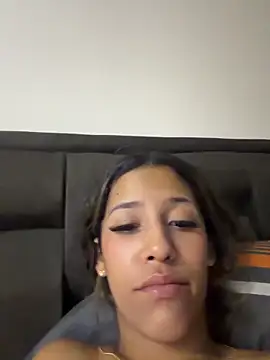 vicky bass  online show from 05/19/26, 01:10