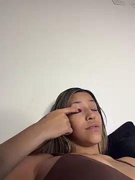 vicky bass  online show from 03/06/26, 05:35