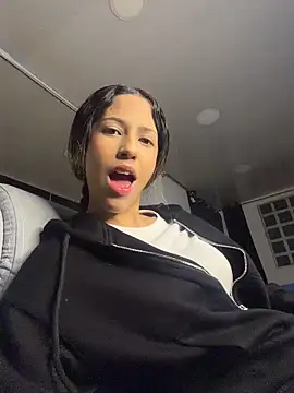 vicky bass  online show from 02/07/26, 04:20