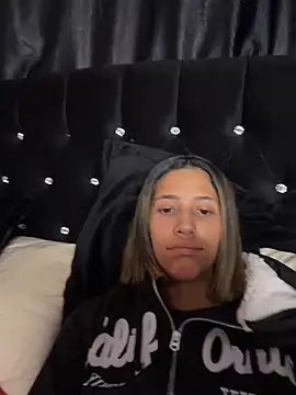 vicky bass  online show from 06/10/26, 11:28