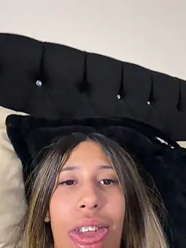 vicky bass  online show from 06/01/26, 03:07
