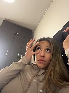 vicky bass  online show from 02/13/26, 02:44