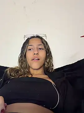 vicky bass  online show from 03/11/26, 02:27