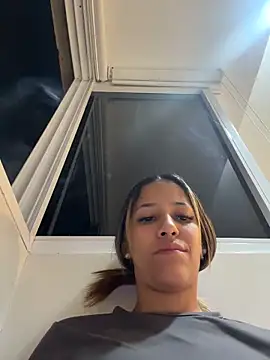vicky bass  online show from 05/01/26, 01:43