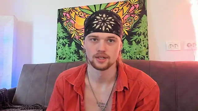 Snapshot of Lev_Miller chatting on 05/16/26, 05:06 Lev Miller online show from 05/16/26, 05:06