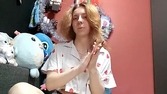 TiaraHenegan online show from 01/11/26, 07:26