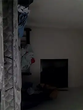 Snapshot of rolaaa2000 chatting on 01/08/26, 11:33 rolaaa2000 online show from 01/08/26, 11:33