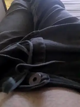 Snapshot of rolaaa2000 chatting on 02/09/26, 04:27 rolaaa2000 online show from 02/09/26, 04:27