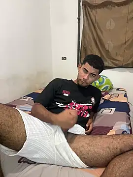 Snapshot of youngalexofficial chatting on 02/27/26, 04:34 youngalexofficial online show from 02/27/26, 04:34