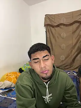 Snapshot of youngalexofficial chatting on 02/12/26, 04:23 youngalexofficial online show from 02/12/26, 04:23