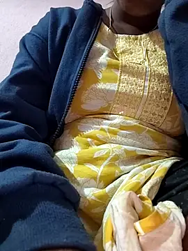 Snapshot of PRAPTITELUGU chatting on 02/08/26, 05:54 PRAPTITELUGU online show from 02/08/26, 05:54