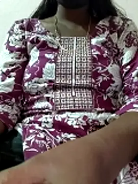 Snapshot of PRAPTITELUGU chatting on 02/06/26, 07:15 PRAPTITELUGU online show from 02/06/26, 07:15