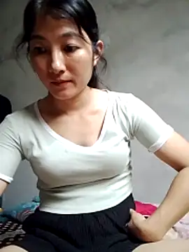 Snapshot of Asami_6868 chatting on 03/16/26, 04:42 Asami 6868 online show from 03/16/26, 04:42