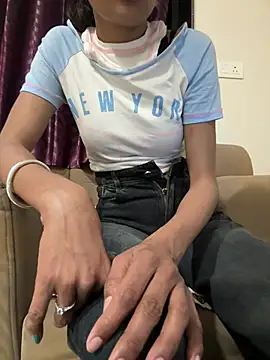 hina 001 online show from 02/06/26, 09:33