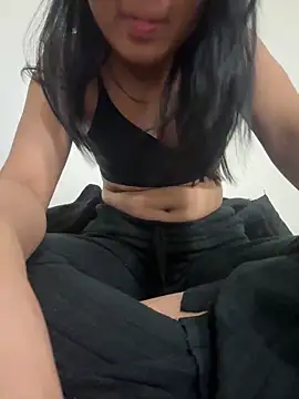 hina 001 online show from 02/17/26, 02:03