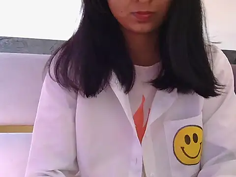 Snapshot of hina_001 chatting on 01/12/26, 05:58 hina 001 online show from 01/12/26, 05:58