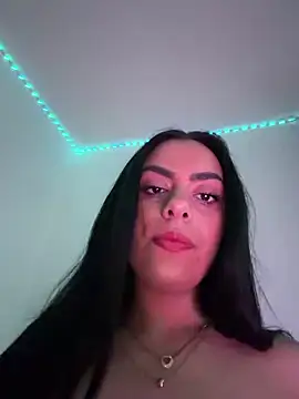 Snapshot of Marisa_ass chatting on 05/17/26, 08:20 Marisa ass online show from 05/17/26, 08:20