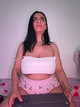 Snapshot of Marisa_ass chatting on 05/16/26, 10:42 Marisa ass online show from 05/16/26, 10:42
