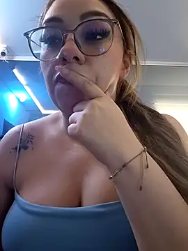 nicol moons online show from 03/17/26, 05:54