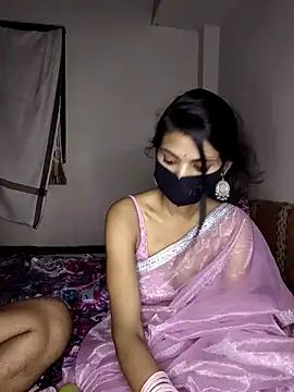 Snapshot of rani_coupleee chatting on 04/22/26, 09:32 rani coupleee online show from 04/22/26, 09:32