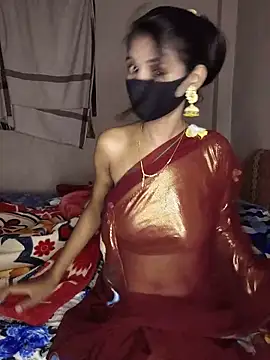 Snapshot of rani_coupleee chatting on 05/18/26, 06:23 rani coupleee online show from 05/18/26, 06:23