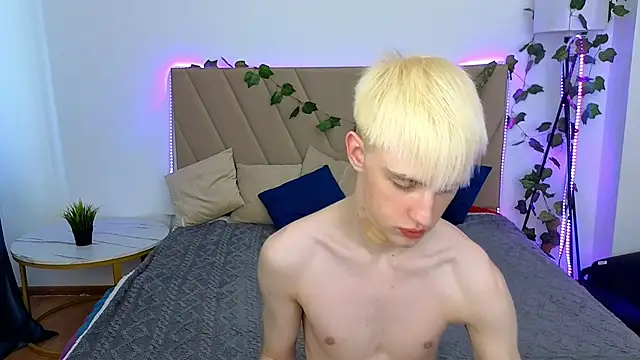 lucidangelok1 online show from 06/07/26, 04:28