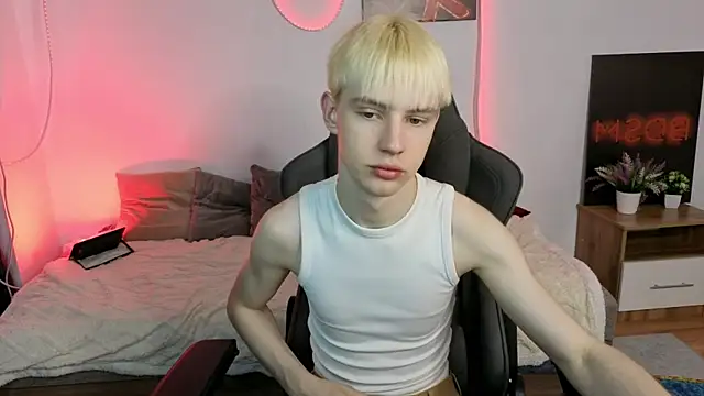 lucidangelok1 online show from 06/25/26, 04:10