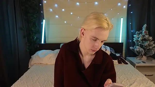 Snapshot of lucidangelok1 chatting on 01/08/26, 02:12 lucidangelok1 online show from 01/08/26, 02:12