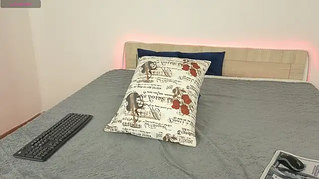 lucidangelok1 online show from 06/14/26, 04:08