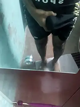 Snapshot of 8inchhere chatting on 01/05/26, 06:55 8inchhere online show from 01/05/26, 06:55