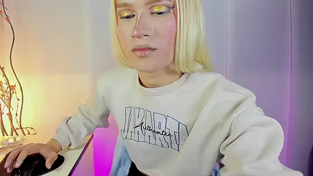 Sue blue online show from 04/12/26, 04:27