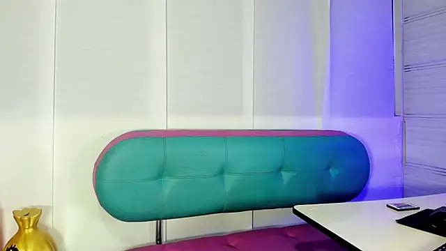 Sue blue online show from 03/05/26, 01:02