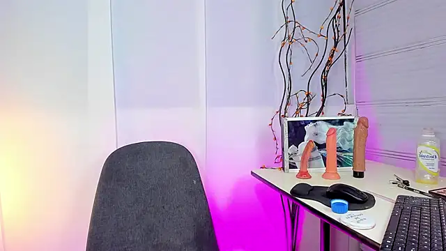 Sue blue online show from 04/11/26, 02:41