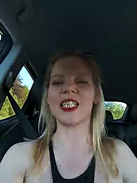 Snapshot of VlaamseMaaike chatting on 04/30/26, 06:15 VlaamseMaaike online show from 04/30/26, 06:15